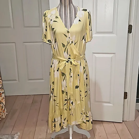 rachel yellow dress Allan 40458 | Rachel Allan Dresses Be the most fascinating in this bright and flattering Rachel Allan prom dress style 70965 Faux Wrap Rachel Roy Yellow